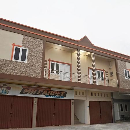Reddoorz Syariah Near Sultan Syarif Kasim II Airport Hotel Pekanbaru Luaran gambar